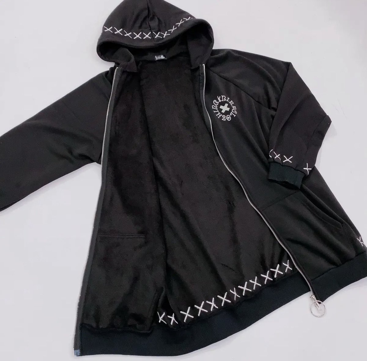 NieR_tokyo's tweet photo. 🎁本日〆切プレゼント企画🎁

【内側防寒仕様】
DESIGN刺繍DOUBLE ZIP PARKA

🎁3名様にプレゼント🎁

ユニセックスアイテムです🐰

◼応募方法
フォロー(@NieR_tokyo) &amp; RT
◼締切〆  本日24時

※鍵垢の方も対象内です。
こちらの商品は〆切後販売予定となります。
是非ご参加ください🙇‍♂️🙇‍♀️ https://t.co/ZZlt3ID7pS