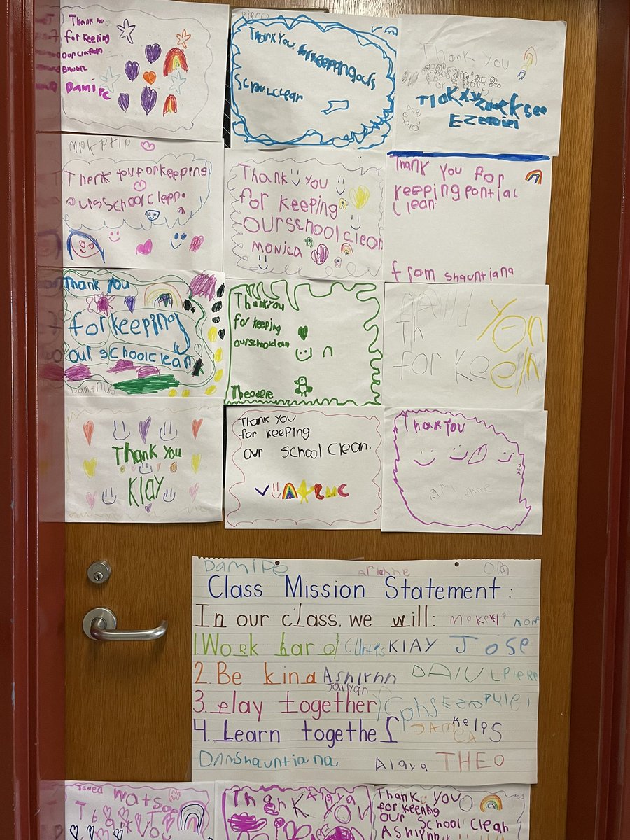 MissRiveraDG's tweet photo. What are you thankful for? Our class is thankful for our amazing custodial staff here at @PontiacElem @RichlandTwo #notesofgratitude https://t.co/sNcyx9wNG7
