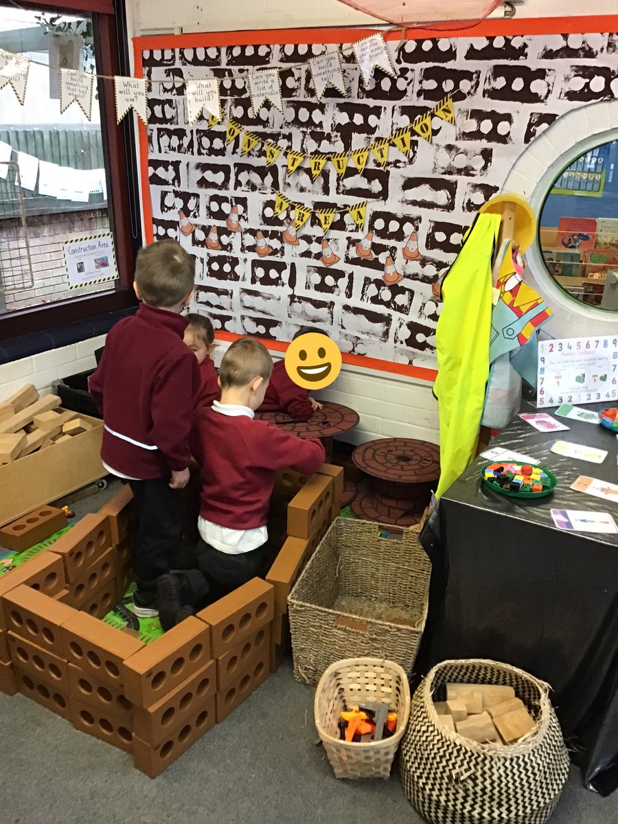 ReceptionSouthC's tweet photo. Inkpen class have loved their new construction area today we having been building a bus to go with the story of the week Naught Bus. #welovesouthcamberley #constructionarea #EYFS https://t.co/OaxH6RYAPU