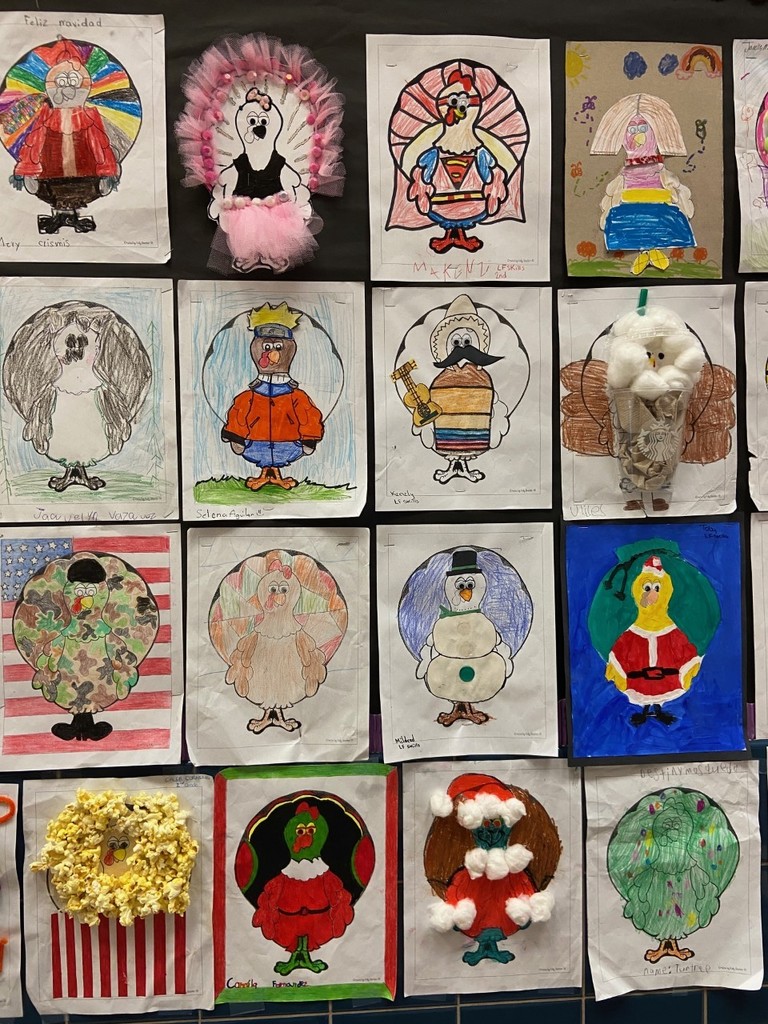 BonnerTylerISD's tweet photo. Bonner has been overrun with turkeys! Want to vote on your favorite turkey? Click the link! #BonnerBees #BeesRead #TylerISDLibraries 🐝🦃📚https://t.co/ArWNFyo3lI https://t.co/zS2kYHq3i4