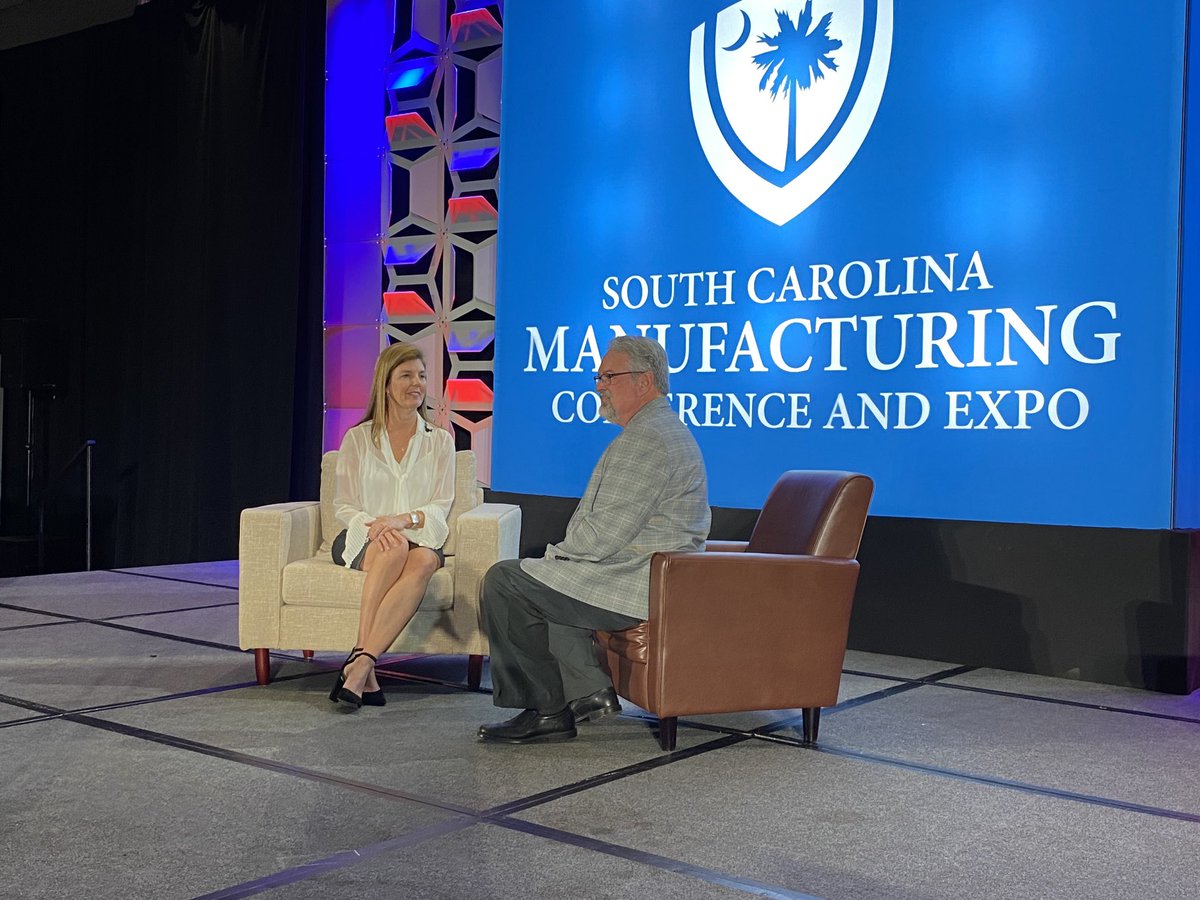 SCBIZnews's tweet photo. Interviewing Lt. Gov. Pam Evette at the SC Manufacturing Conference and Expo in #GreenvilleSC #sc #scmfgconf https://t.co/zXX9ygp9kg