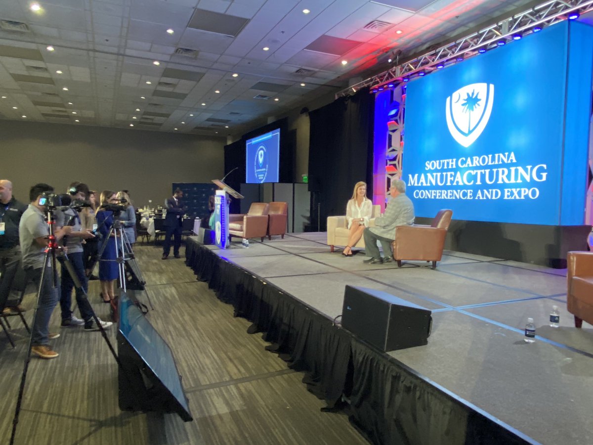 SCBIZnews's tweet photo. Interviewing Lt. Gov. Pam Evette at the SC Manufacturing Conference and Expo in #GreenvilleSC #sc #scmfgconf https://t.co/zXX9ygp9kg