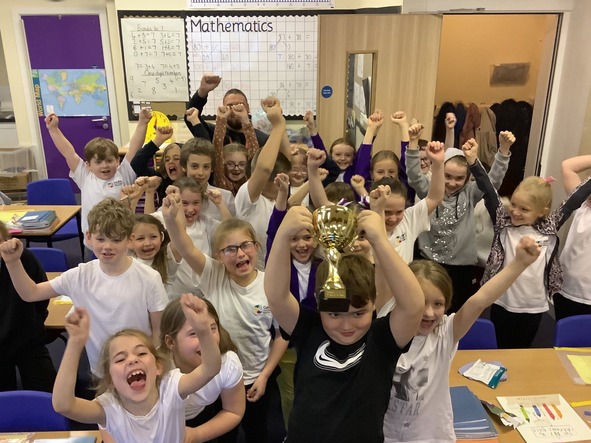 MrMcARemat's tweet photo. Well done to @Year3Garston for winning the first ever @GarstonCE ‘PE Team of the Week’! 👏😁🏆 #GarstonTOTW https://t.co/fJ4773fp2v