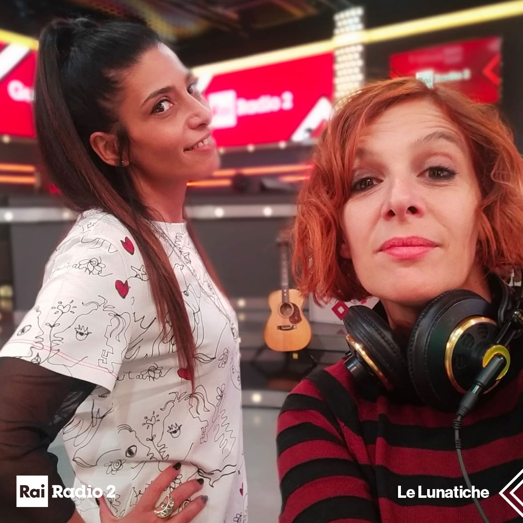 RaiRadio2's tweet photo. Con #LeLunatiche di #RaiRadio2 questo weekend: Ariete, @Francescabarra, @Pier_Cortese, @davideltofo dei @treallegri, Fabrizio Ferraro ed Enzo Salvi

@FedericaElmi e Jodie Alivernini ON AIR il sabato e la domenica da mezzanotte alle 5:00 del mattino 📻 https://t.co/KlqKNNPpx7 https://t.co/3g3GcLRs48