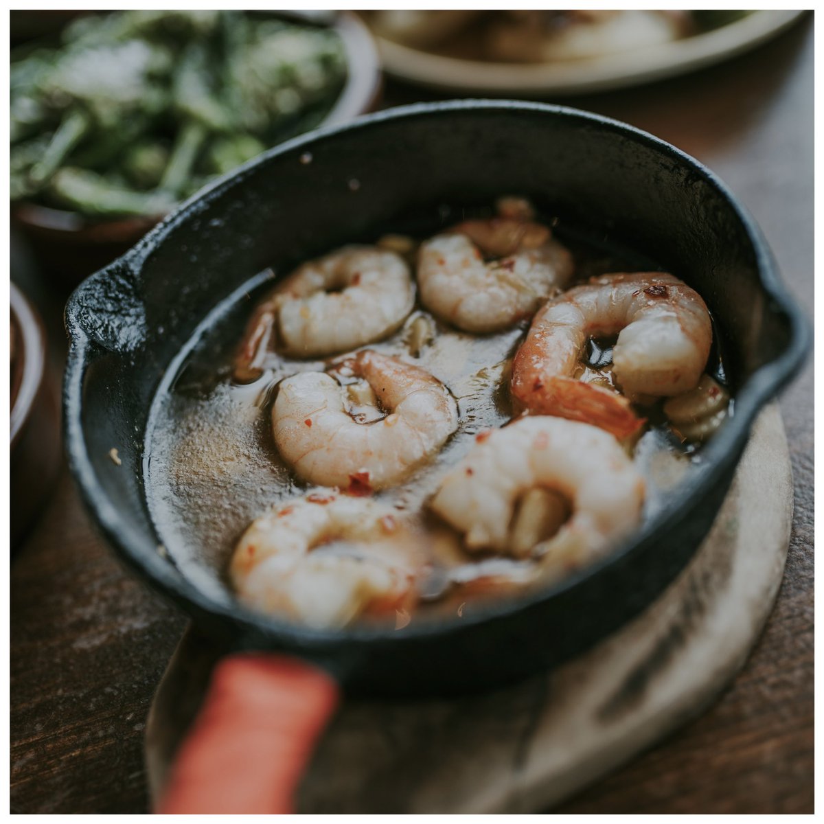 Oozing with garlic and chilli… our delicious ‘Gambas Al Ajillo’ 🤤🇪🇸

#takemetothetapasbar #tastytapas #tapastime #lacantinaheatonmoor #tapasrestaurant #heatonmoor #spanishfoods #tapas #tapastime #stockport #supportlocal #stockporteats #fourheatons #weloveheatonmoor