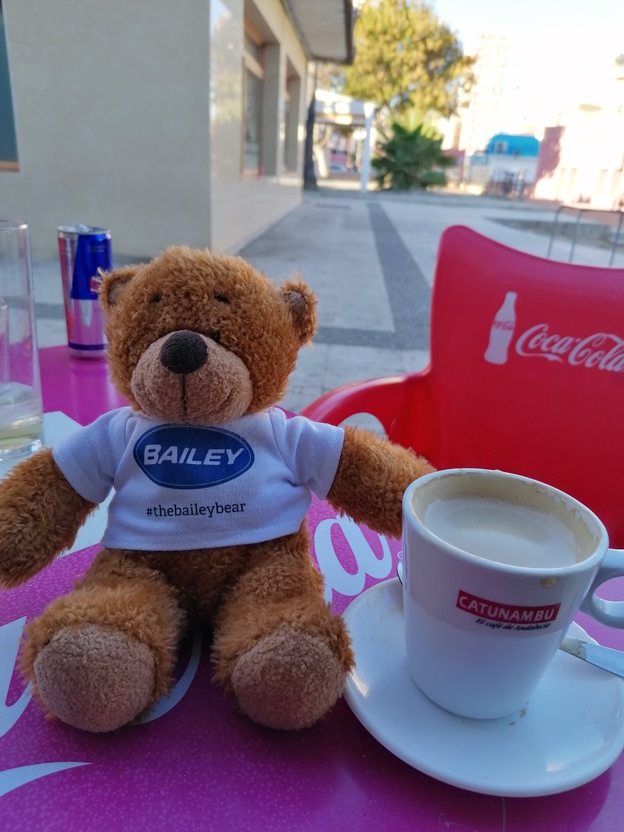 darryl_wandless's tweet photo. #thebaileybear enjoying a refreshing coffee in La Linea..
#BaileyOfBristol #Andalucia #teddytales #Spain https://t.co/hQDOIyniiZ