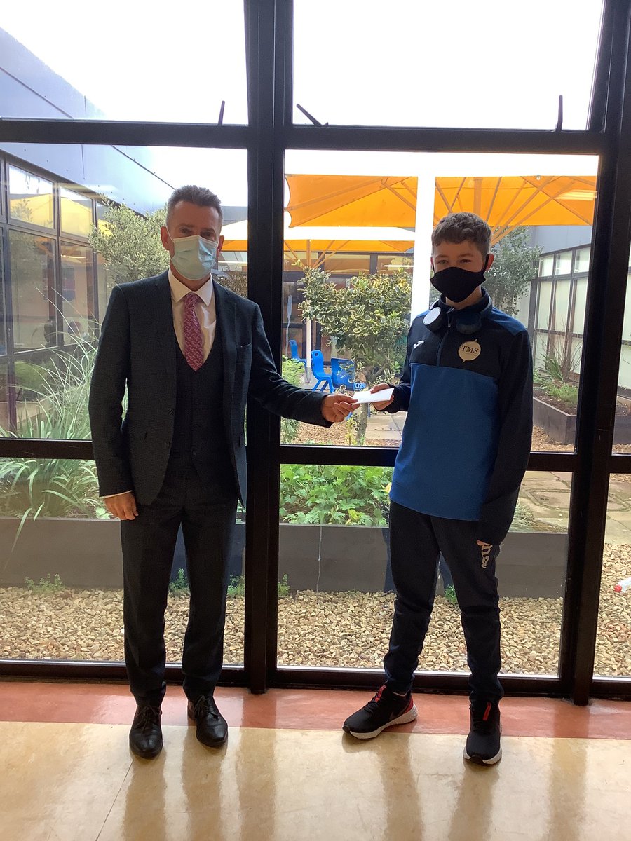 MacswineyCc's tweet photo. Vice Principal Creedon presents 2nd year student Nicholas with a voucher as a reward for full attendance this term. Congratulations Nick👏👏👏 https://t.co/mw8KD8KJtN