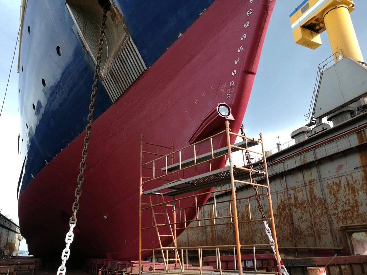 FreightTracking's tweet image. Forward Looking Sonar is under the surface of the water directly in front of the ship, plus a pair of &quot;fixed telescope&quot;, so that in coastal navigation, ice floating waters, in the low speed forward more than a pair of &quot;underwater telescope&quot; to ensure the safety of navigation.