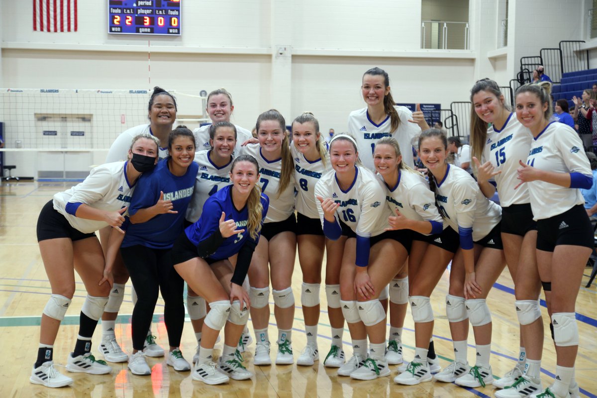 IslandersVB's tweet photo. Woke up this morning feeling like a 𝖈𝖍𝖆𝖒𝖕𝖎𝖔𝖓

#ShakasUp https://t.co/deDSGHC18N