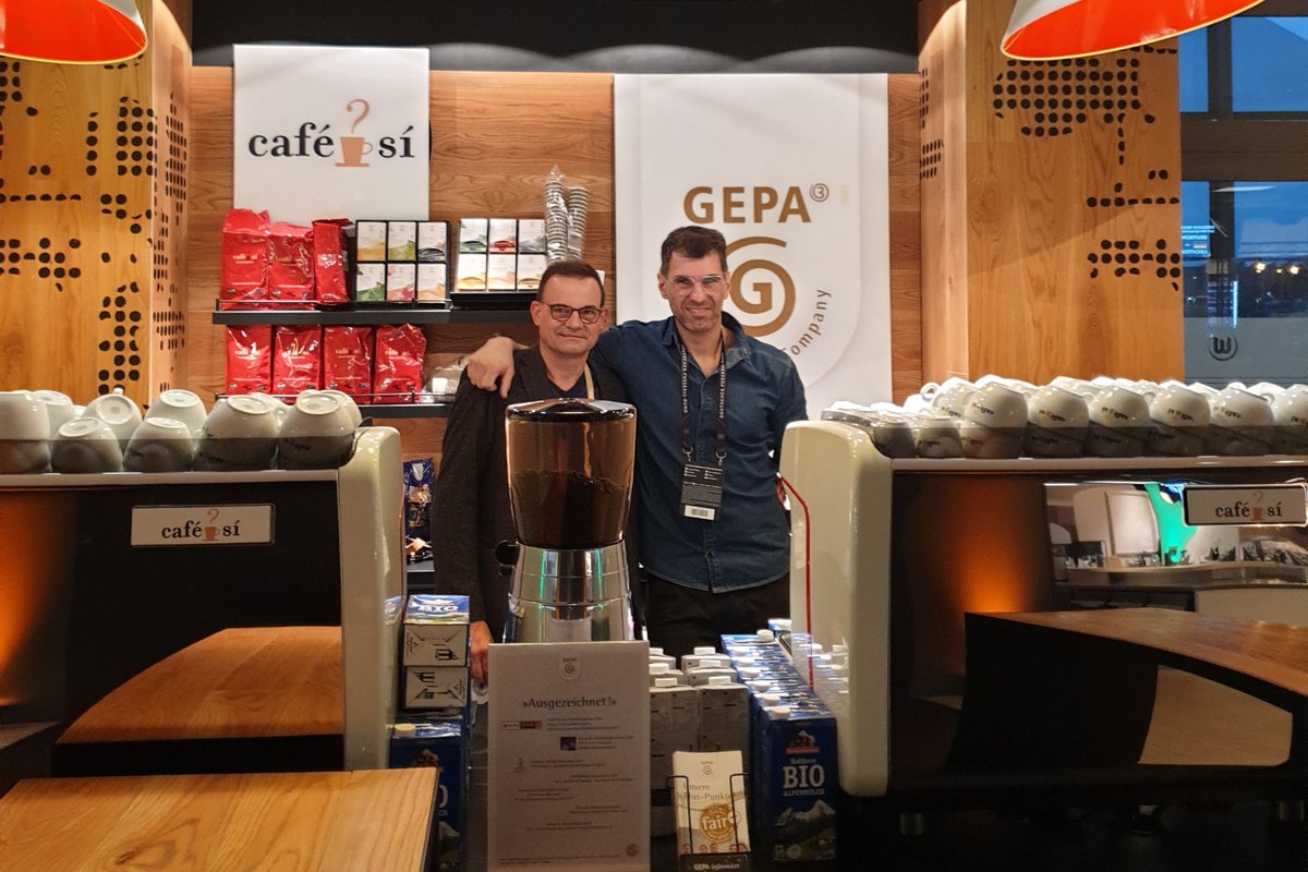 GEPAFairTrade's tweet photo. Gestern kam unser Kaffeebarkonzept beim Länderspiel #GERLIE zum Einsatz. In der VIP-Lounge der Volkswagen Arena in Wolfsburg freuten sich die Besucher*innen, nicht nur über das 9:0, sondern auch über hochwertigen, fairen Bio-Kaffee. #Länderspiel #ichwillfair https://t.co/PAG126O1wX