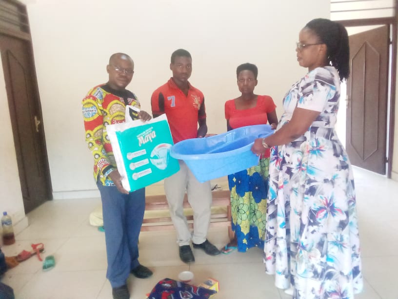 RumongeProvince's tweet photo. #Burundi Le Cabinet du Gouverneur de @RumongeProvince, représenté par Madame Nicizanye Anne Marie , Conseiller Socioculturel , accompagné par Silas Nduwimana, Responsable de la #DPDFS Rumonge, @NtareHouse @MininterInfosBi @GenreMinistere https://t.co/VmcCl43lEj