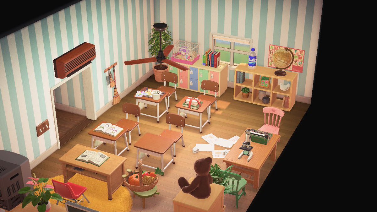 crossingjilla's tweet photo. ~ Welcome to Gilly Academy 💫🏫

The islanders of Escorpio will learn here about the history of the island, biologio and learn the language! 

#hhp #hhpschool #acnh #AnimalCrossing https://t.co/2LMDdGkpa8