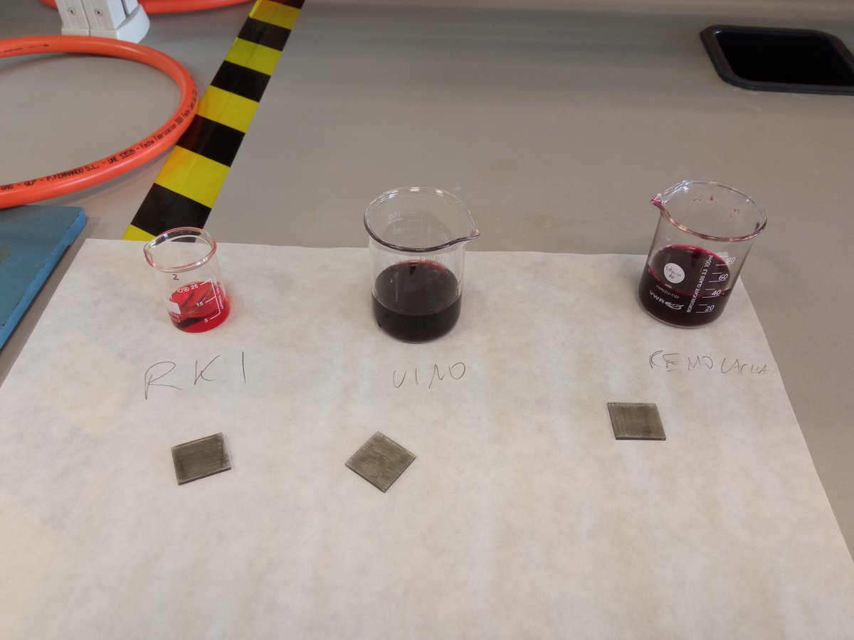 Estudiantes de #CienciasAmbientales fabrican y caracterizan células solares con colorantes naturales #QuimicaVerde #GreenChemistry @pablodeolavide