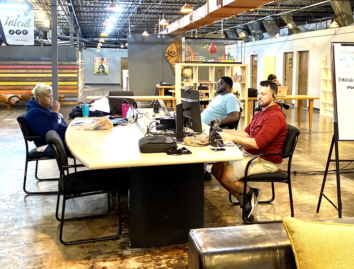 StrongboxWest's tweet photo. TGIF - gettin’ things done today https://t.co/g69xTNf13c