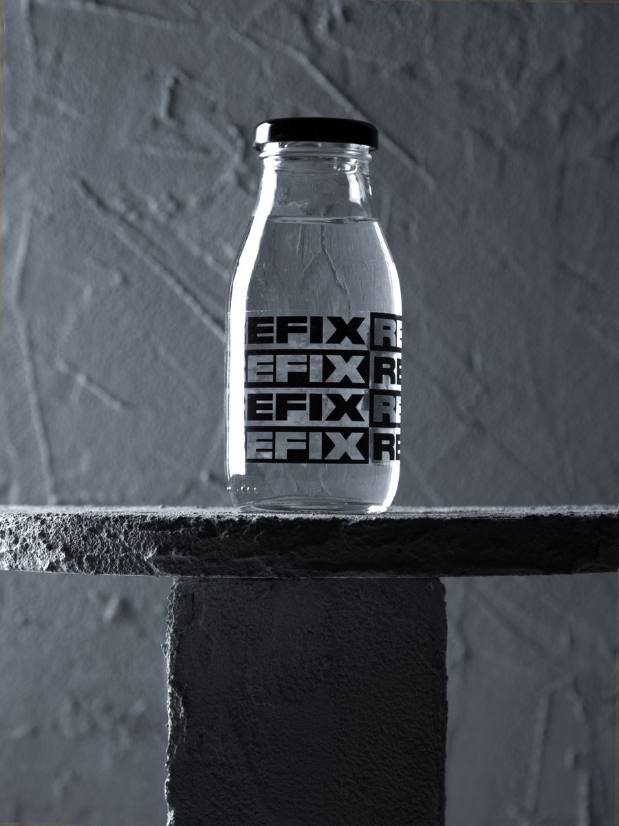 Do you know why we use only black ink on our label? Because black is the least polluting ink for the environment, thus avoiding the use of more polluting colored inks.

At REFIX we understand ecology as saving unnecessary resources.

Collab with <a href="/annagudayol/">Anna Gudayol</a>

#refixyourself