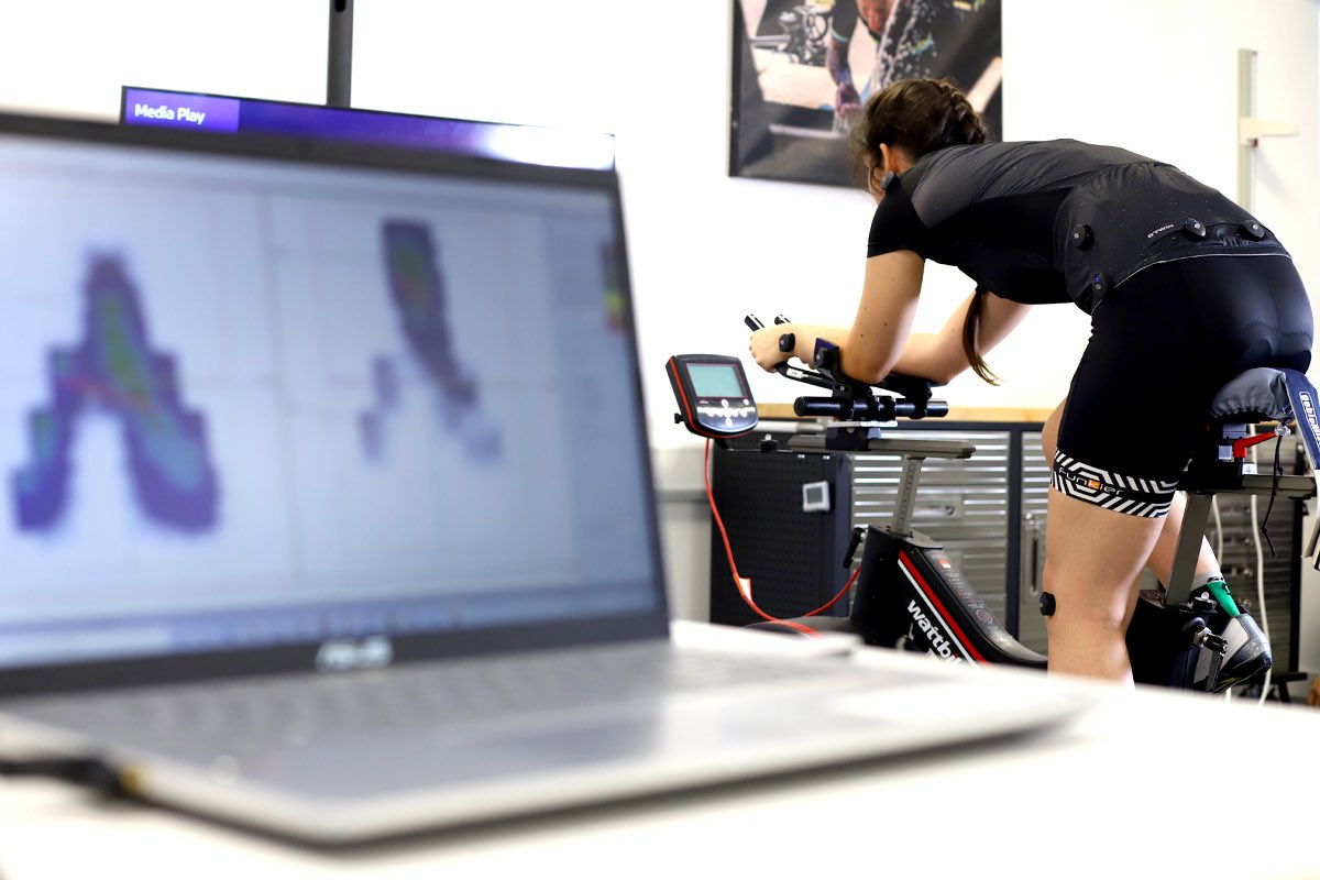 ✅ ERGONOMICS ✅ BIOMECHANICS ✅ AERODYNAMICS Ensuring an aerodynamic position is comfortable and sustainable means you can hold it for the duration of your race or event! 🔗 vorteqsports.co.uk/human-performa… #vorteqsports #humanperformance #bikefit #biomechanics #aerodynamics