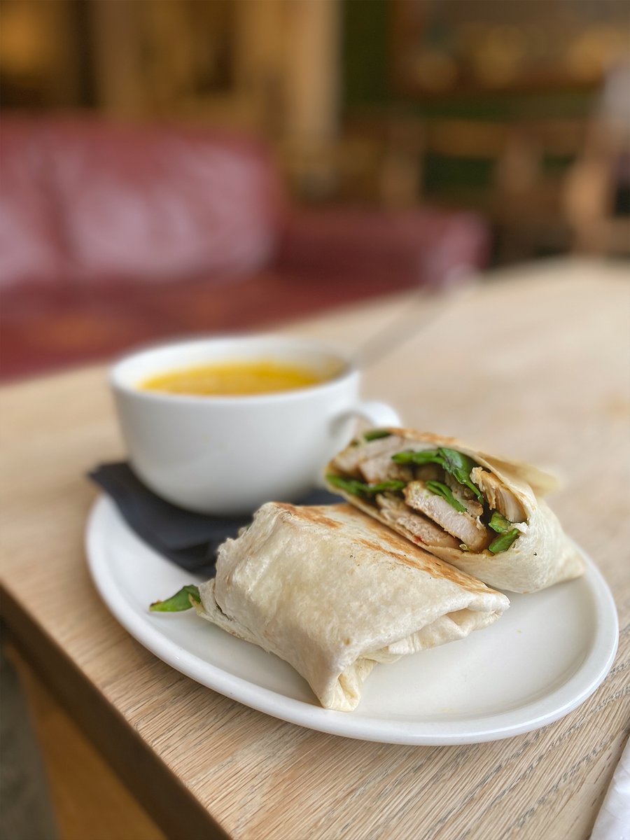 Foxes Cafe Lounge tweet media