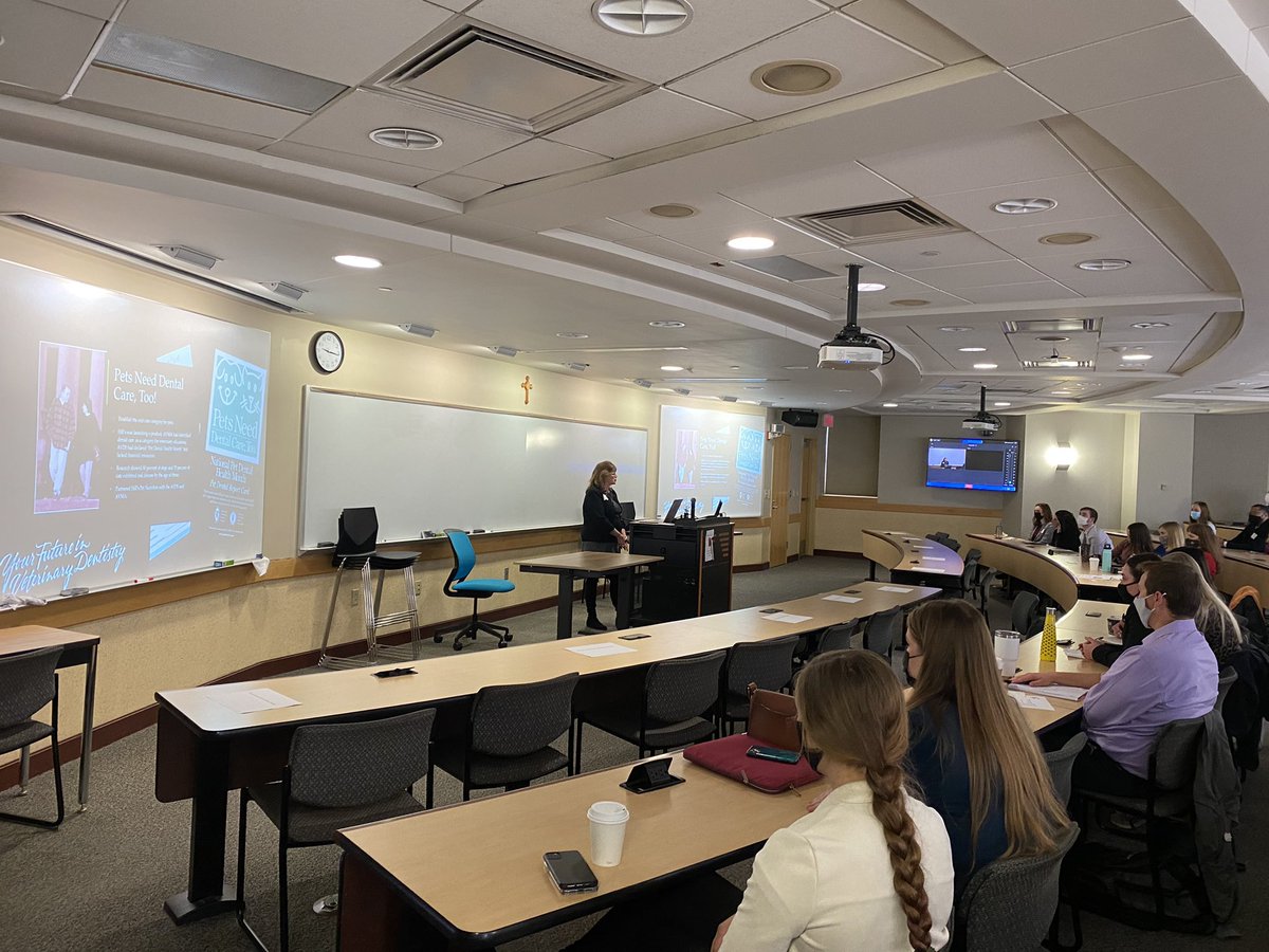 GKCPRSA's tweet photo. Thanks to @meghanduane @RippeTaylor @lgerminder for sharing some of your #PR campaigns with us. #GKCPRSA #PRSSASummit https://t.co/IilPcd95ic