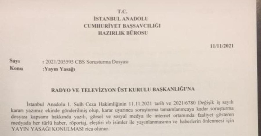 muhendisyenn's tweet photo. Bir haber daha geldi..28 yaşında nişanlı ve mimar kadın Başak Cengiz'i samuray kılıcıyla ��ldüren Can Göktuğ Boz için annesi yayın yasağı getirilmesini istemiş.. Katilin avukatlığını annesi yapıyor. 

#basakcengizicinadalet https://t.co/1VuSdKzRYH