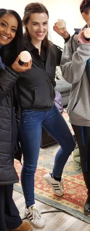 milfsmcg's tweet photo. KATIE WEARING JEANS IS SOMETHING THAT CAN BE SO PERSONAL TO ME https://t.co/AF3WNVOvAx