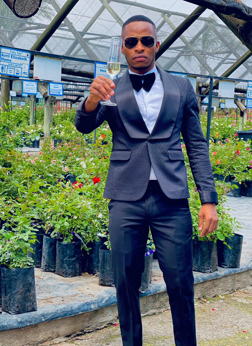 tshilisano's tweet photo. Ndaa 🥂 https://t.co/FKeNgBly2r