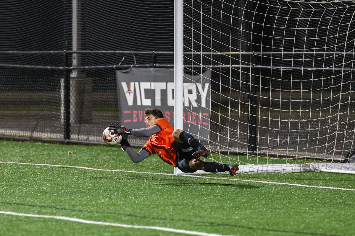 Both goalies going horizontal last night <a href="/AtlanticCityFC/">Atlantic City FC</a> <a href="/pulse_fc/">Steel Pulse FC</a> <a href="/TheNISANation/">NISA Nation</a>