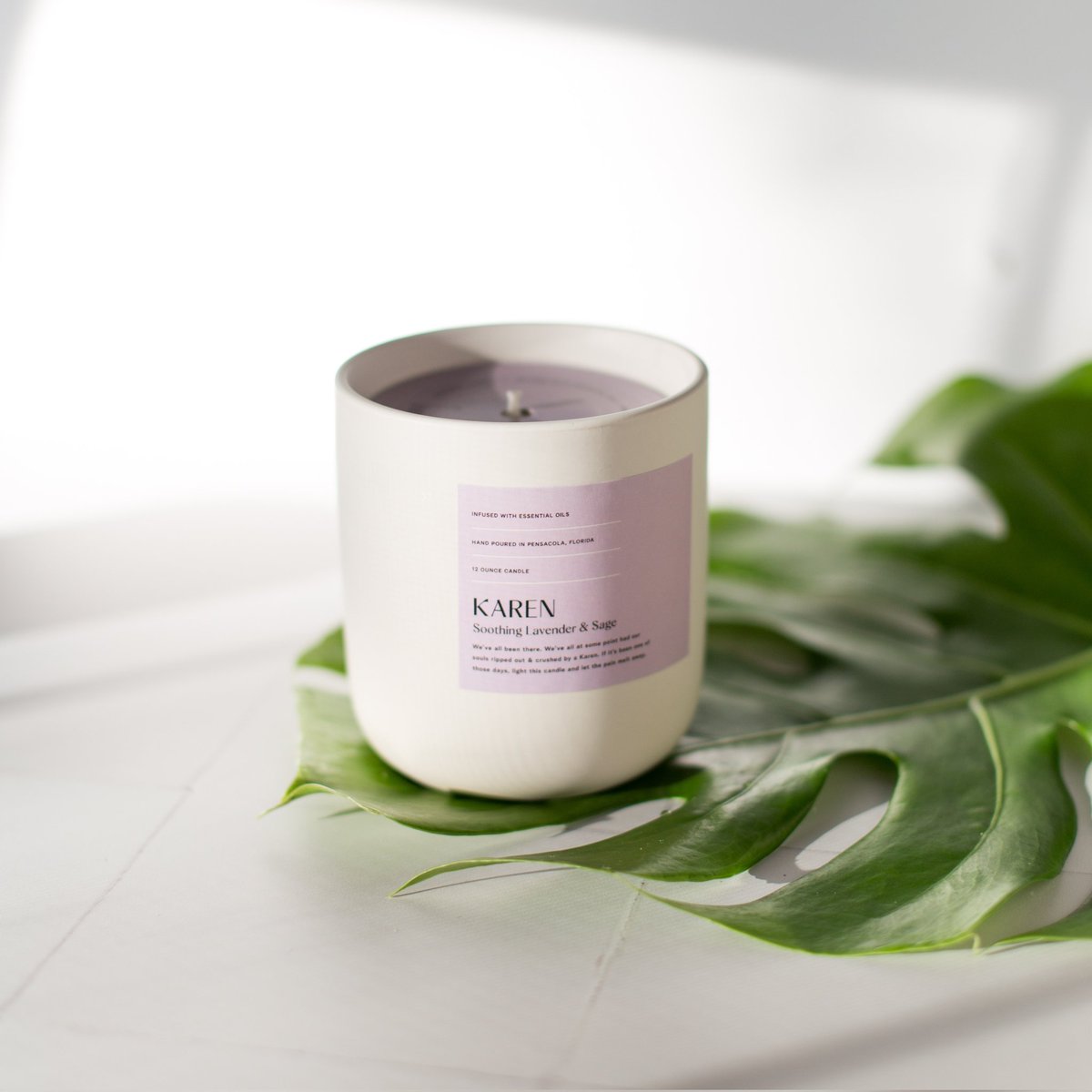 It's almost that time of year 🎄 &amp; it's time to revisit our fave Christmas memory. If you are unfamiliar with our fave Christmas story, you can find it here: 

bit.ly/3kvy8UH

And yes, this did happen to us. That's the reason this candle is lavender &amp; sage scented. 💚