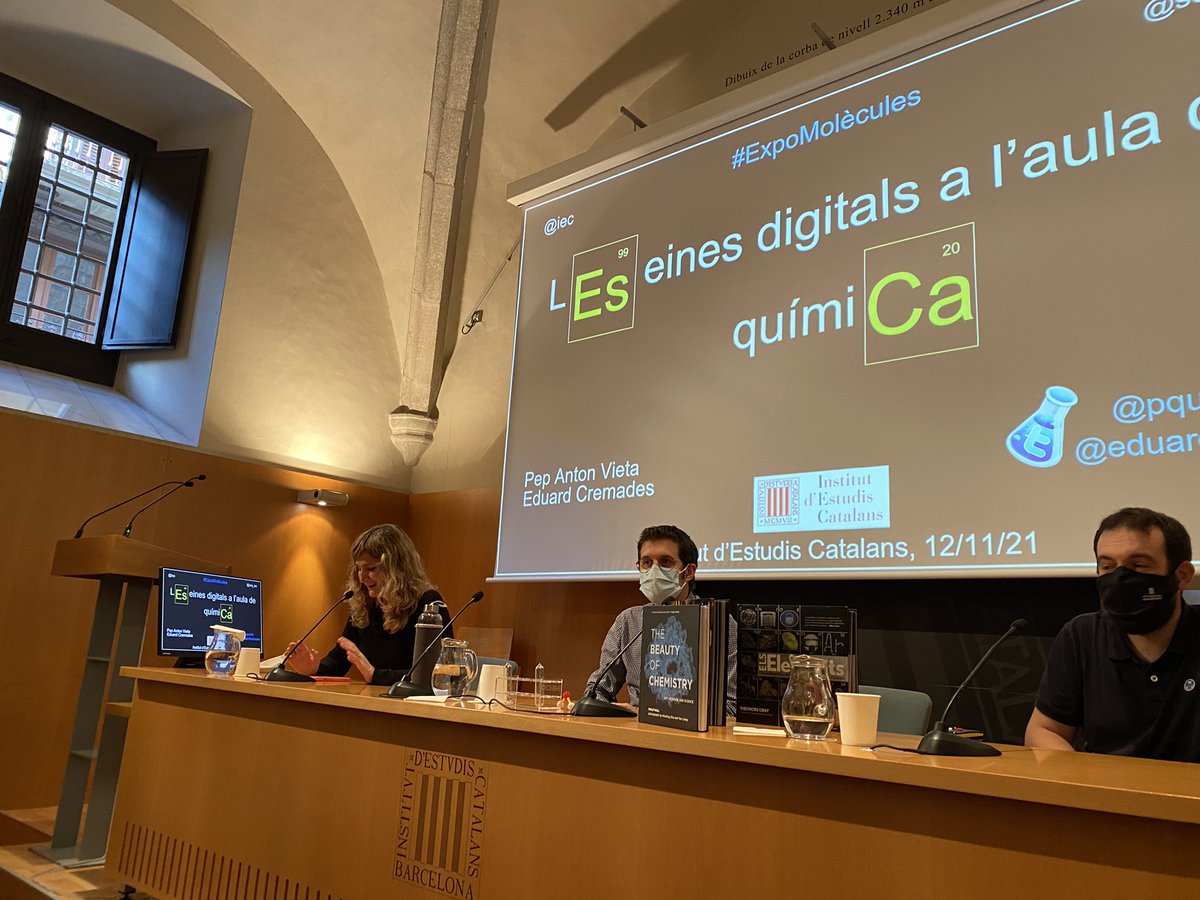 cesirecat's tweet photo. “Les eines digitals a l’aula de química”, xerrada del Pep Anton Vieta @pquimic i @eduardcremades, en la formació del @cesirecat “Actualització científica i experiències d’aula per a professorat de FQ” #ACEAPFQ a l’ @iec en #expomolecules #quimica @scq_iec @educaciocat @scq_iec https://t.co/TP8cmBgHoa
