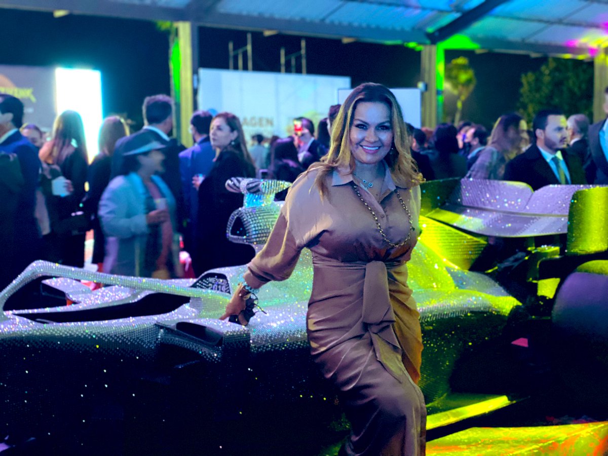 vanesabarahona_'s tweet image. #BuenDia 
#ViveFlow