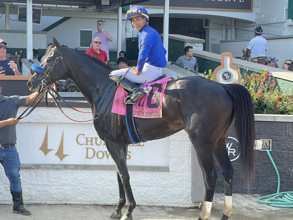 SportzBrew's tweet photo. Stephen Foster champ Maxfield is readying for a run in grade 1 Clark @ChurchillDowns  #powerfulstride 🐎@DerbyMedia @JoeyDaKRacing @ljbdomino @OMS_Swimming https://t.co/1INqGZN40d
