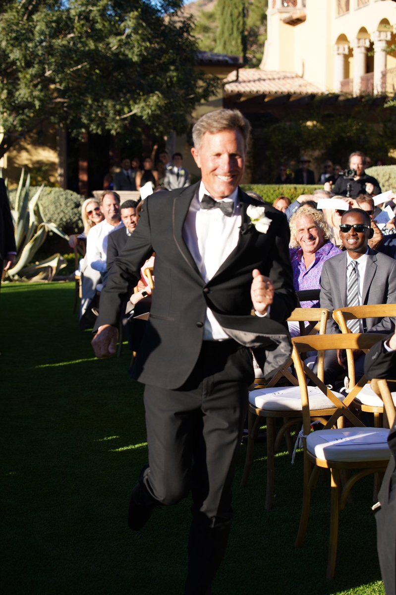 flashflood32's tweet photo. “Runnin' to the Altar like a Track Star!” 😇🏃💒 #holy #justinbieber #beautifulbride #happilyeverafter #pulledahammy 😂 https://t.co/Q68qelEobt