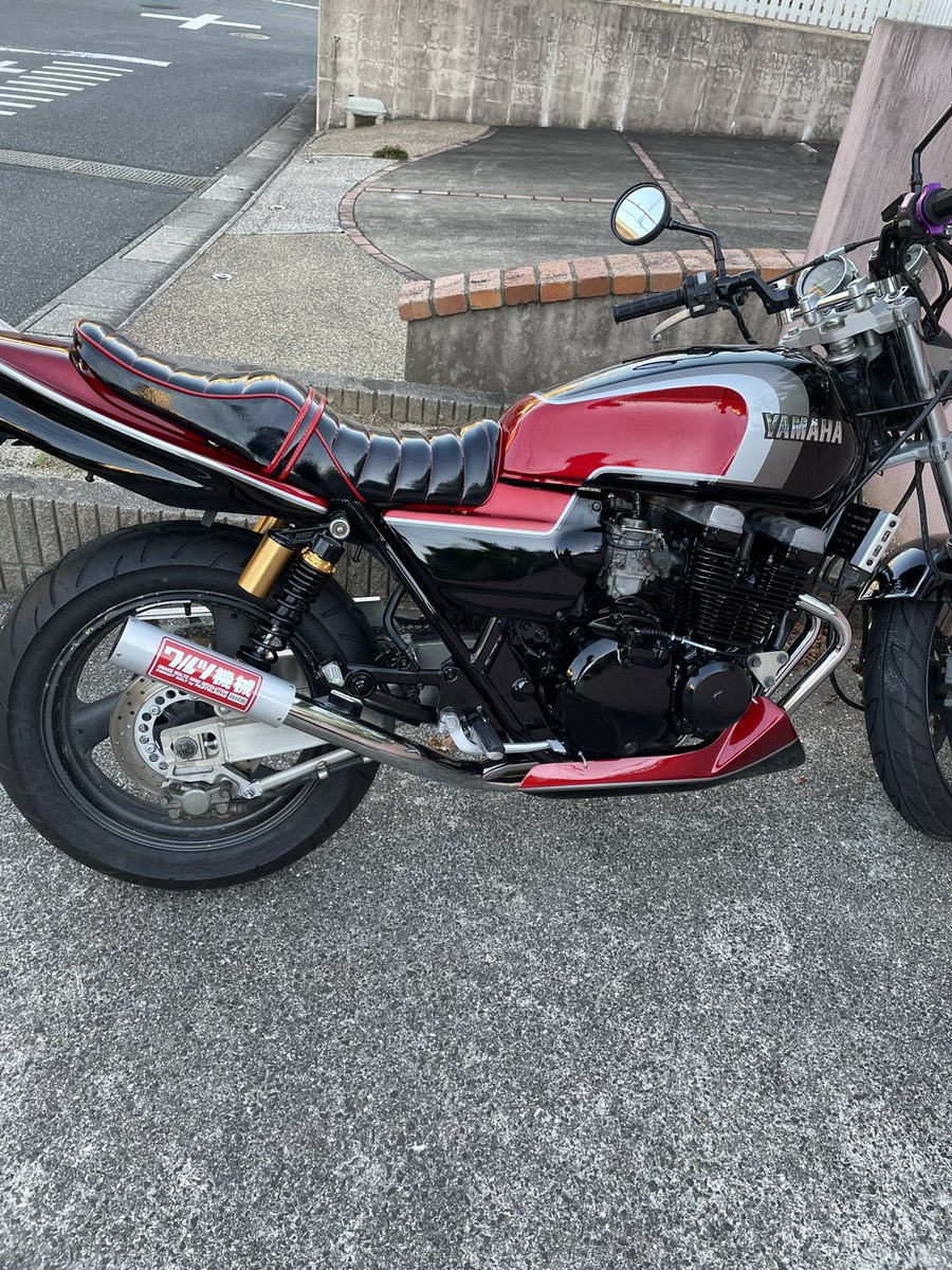 sota0623's tweet photo. 今日の夕方から夜９時頃の間に自宅に置いてたバイクが盗まれました。
場所は福岡県糸島市です。
このバイクを見かけたり何か情報があれば連絡してくれると助かります。

#盗難 #拡散希望 https://t.co/kV3gk7OKL4