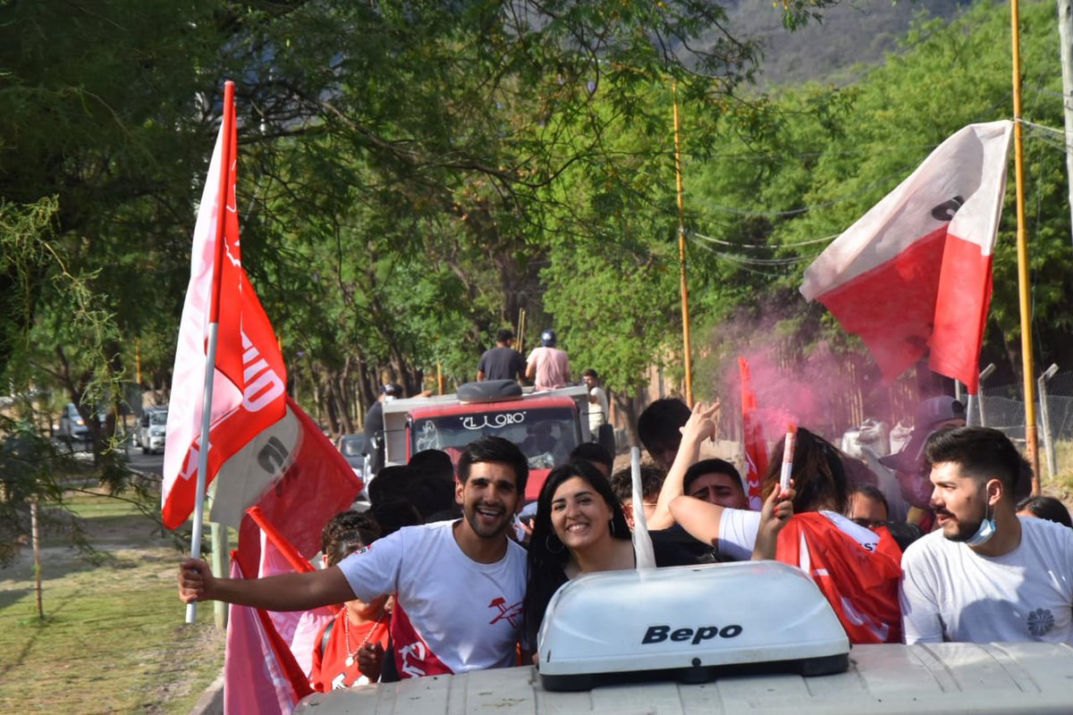 JRCatamarca_'s tweet photo. ¡NOS VERAN VOLVER! ✊🏼
Cerramos una nueva campaña convencidos y convencidas que bajar los brazos nunca va a ser una opción. Por eso, como nuestra tradición democrática nos enseñó: Vamos a decirles #BASTA en las urnas este domingo.
¡BASTA!
#EsJuntos
#ProtagonistasDelPresente 🇵🇱 https://t.co/zOwOe7c4up