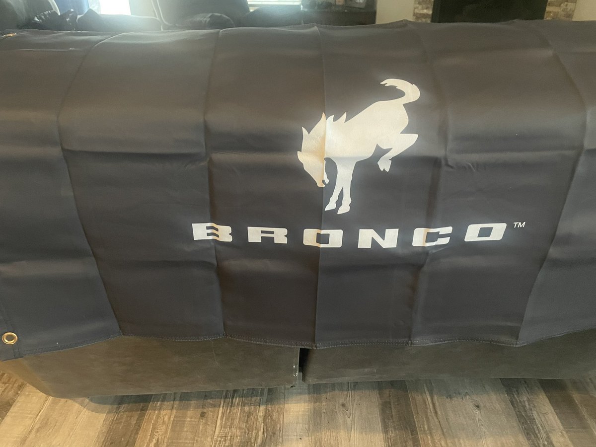 JNmayhem's tweet photo. #fordbronco sent me a flag. It’s pretty cool. You know what would be cooler??? If they stopped making flags and started￼ making my Bronco!  #Wildtrak #2022 #sasquatchedition  #guilty https://t.co/7bCO2Z5dsu