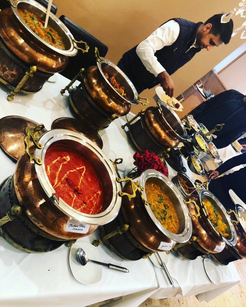 Who’s hungry tonight! Order a delicious takeaway curry on 01732 822213! We also cater for events &amp; functions if you’re looking for a place to host your next do! 👍🥘✨🎉📱

#parties #events #functions #curry #xmas #do #hosting #wrotham #meopham #kent