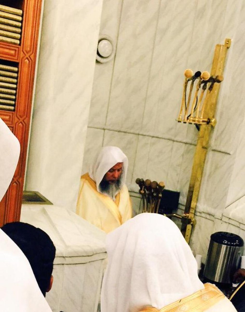 الّلهم اغفر له وارحمه وأدخله الجنّة مع الأبرار المتّقين.