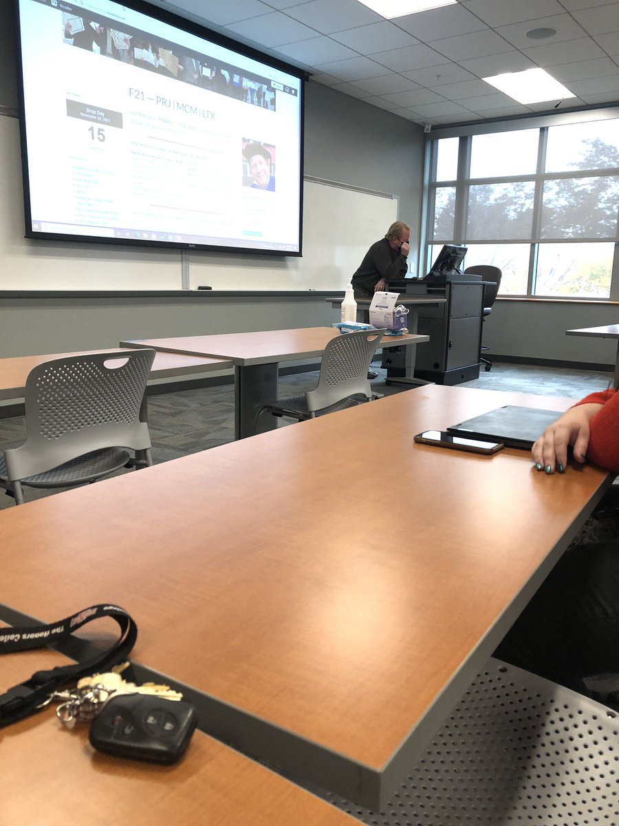 graceastate's tweet photo. Talked about how personal photos could get and how they can affect a story or people #prnjrn https://t.co/Il43tVCiwb