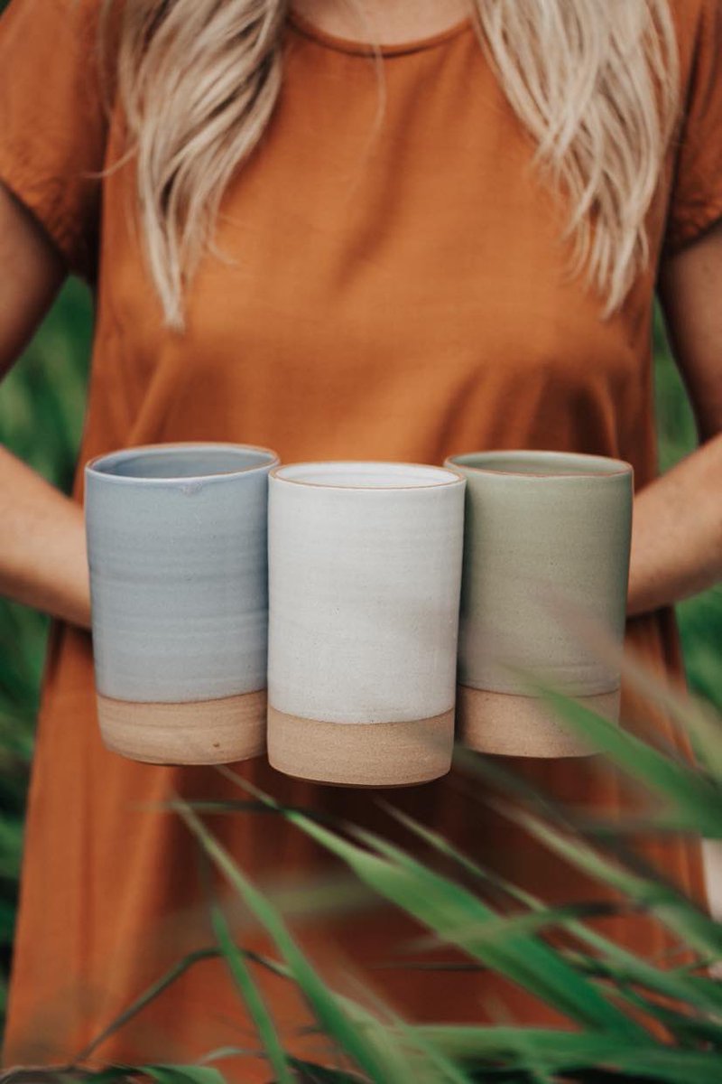 mrktcollective's tweet photo. We absolutely love ceramics with a pop of colour, and don’t even get us started on big mugs…. 
Check out the glorious work of Monashee Pottery on December 10-12. BMO. https://t.co/nED0sCkN8x