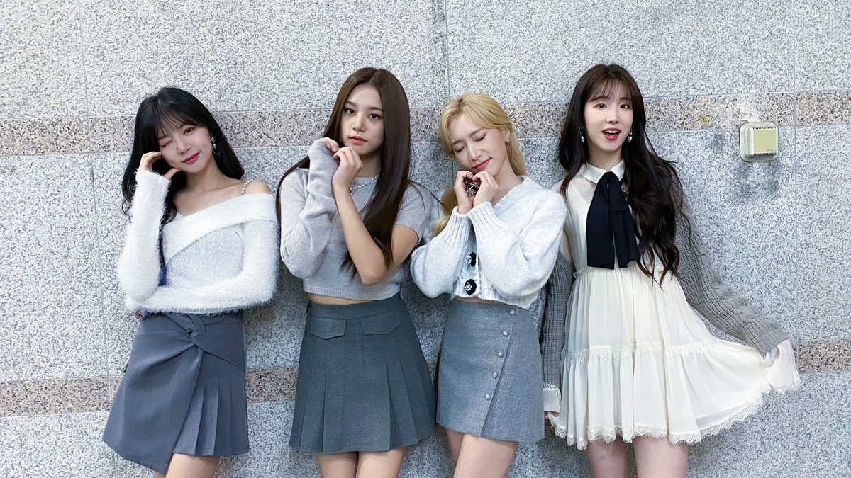 officialLABOUM's tweet photo. [#라붐]

유스케 본방 기다리는 라떼를 위한 사진 방출 시작🥰

#LABOUM #BLOSSOM 
#키스키스 #KissKiss
#다시_만나_설레게_해 https://t.co/d3gkUP0ZP4