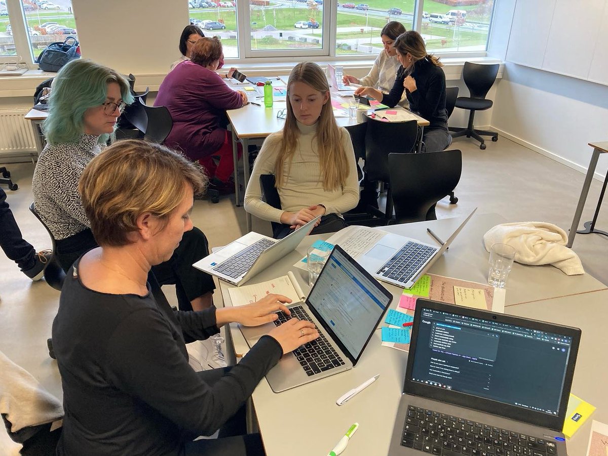 MUNDUglobeduc's tweet photo. I sidste uge fik vi samlet næsten alle partnere på projektet #letsact under samme tag i Aarhus 👏

Vi er nu kommet godt i gang med planlægningen af det indhold der skal ligge på vores læringsplatform om bæredygtighed og planeten 🌿

Billeder af @ela_erasmus 📸 https://t.co/KnMt7dqK3X