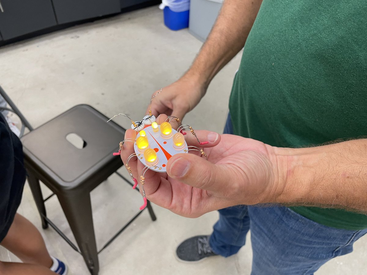 PineCrestSTEM's tweet photo. Soldering and circuitry for #PCGrade7 in the #PCiLab today. Students are soldering for the first time in anticipation of creating ROVs. #PCFailForward https://t.co/hN7bywSLXW