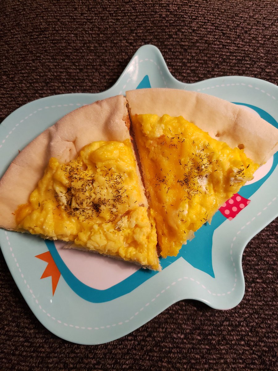 ckrummey's tweet photo. I'm participating in #TheFBLogout this week, so congrats, Twitter, you get my #FoodFriday photo dump.
I made this breakfast pizza with @SCHARglutenfree crust, eggs and cheese. I topped my slices with some dried dill weed. Delicious! https://t.co/pe9te9auEw