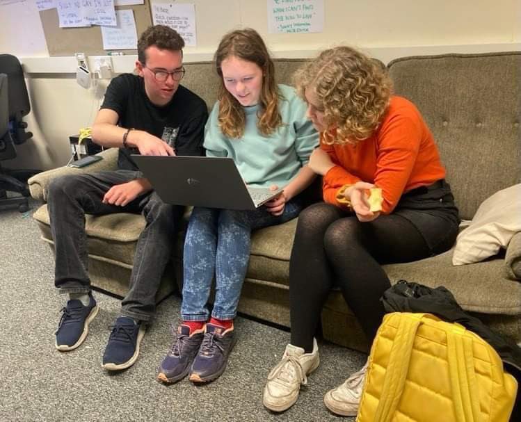 yorknouse's tweet photo. From one editor to another! @emily_hewat @EdHalford1 #day7 #insidenouse #criticalstage https://t.co/QxxUfgmc2M