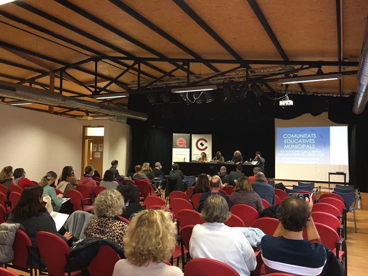 ConsEscMallorca's tweet photo. Començam les Jornades Comunitats Educatives Municipals a Inca https://t.co/MfEyqO9g2p