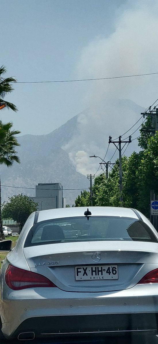 jonatan686's tweet photo. @ALERTADESISMO Se está incendiando el Manquehue? https://t.co/efqt2a69jf