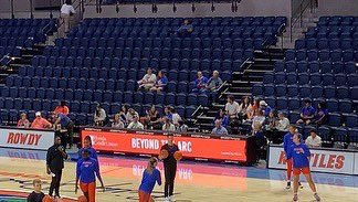 JPTULL's tweet photo. Excited to introduce the @FLCU “Beyond the Arc” Campaign for the 2021-2022 @GatorsMBK @GatorsWBK season. #flcu will donate $25 for each Gators Womens/mens 3 pointer to the Education Foundation of Alachua County. Both teams are 1-0 and hit 13 3s so far for $325. #goGators https://t.co/AX2iG7YpE3