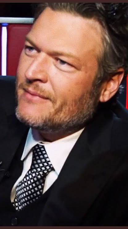 mihailotolotos's tweet photo. Retweet to vote for the gorgeous #BlakeShelton to win #TheCountryArtist of 2021 at the #PCAs! 🔥 https://t.co/OS0CooKF46