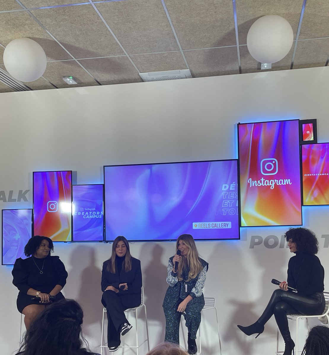 En direct du <a href="/instagram/">Instagram</a> creators campus. 👀 <a href="/Lessecrets2loly/">Secretsdeloly</a> @AnnaRvr <a href="/leseclaireuses/">Les Éclaireuses</a> nous donnent les tips pour être les boss d’insta 😏 #instagramcreators
