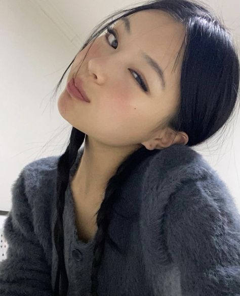 haisaujin's tweet photo. Thích em hơi nhiều 😒😥🥳 https://t.co/jj58xGY3iW