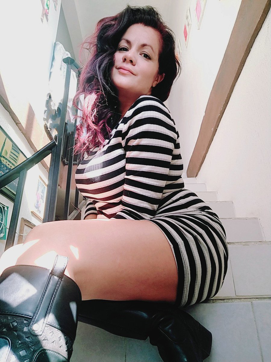 ydepostrecafe's tweet photo. Lista para el viernes y ustedes? #viernesdeganarseguidores #GanarSeguidores #ViernesDeRiesgo https://t.co/VQkc65GTqz